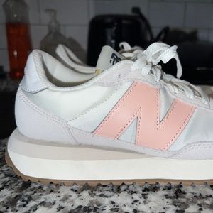 237 New Balance Sneakers